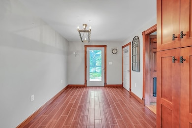 211 Mendon St, Hopedale, MA 01747 - photo 6