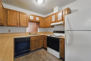 9534 5th Bay St unit E, Norfolk, VA 23518 - photo 4