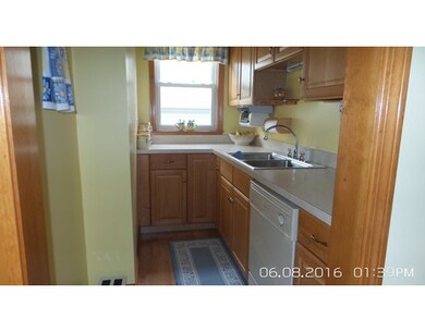 27 Hazel St, Methuen, MA 01844 - photo 7