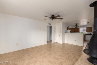 3413 W Del Monico Ln, Phoenix, AZ 85051 - photo 6