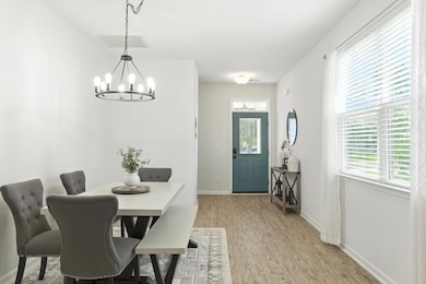 Dining Area (1)