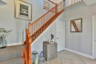 712 Abby Rd Middletown NJ-large-004-24-4
