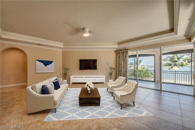 Family Room *virtually staged