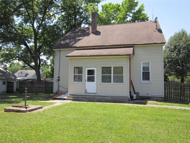 2103 S 4th St, Mascoutah, IL 62258 - photo 4