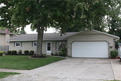 762 Robinwood Ave, Sheffield Lake, OH 44054 - photo 2