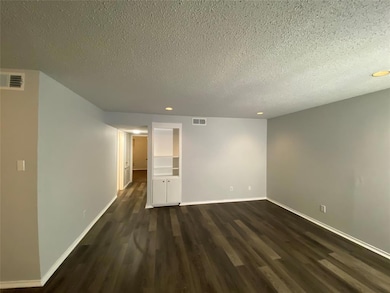 2401 Leon St unit 201, Austin, TX 78705 - photo 5
