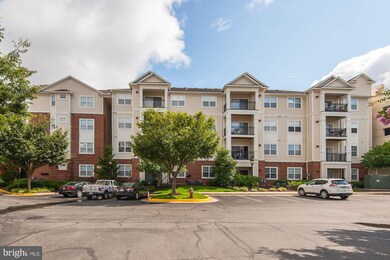 12957 Centre Park Cir unit 205, Herndon, VA 20171 - photo 2