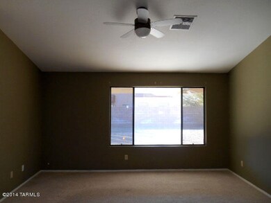 022-173838-LivingRm