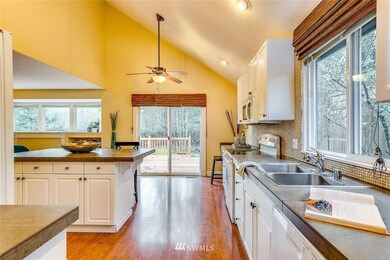 2135 Miss Ellis Loop NE, Poulsbo, WA 98370 - photo 6