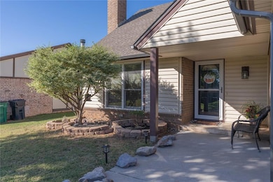 9817 Honeysuckle Rd, Oklahoma City, OK 73159 - photo 5