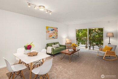 5834 NE 75th St unit B202, Seattle, WA 98115 - photo 2