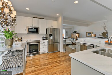 380 Myrtle Place, Occoquan, VA 22192 - photo 7