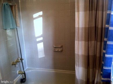 7727 Emerson Rd, Hyattsville, MD 20784 - photo 7