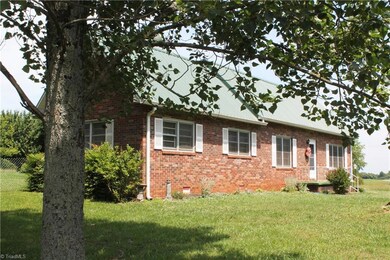 153 Church Lake Rd, Statesville, NC 28625 - photo 3