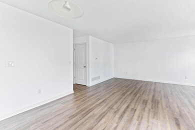 06-Main Living Area