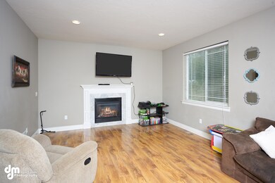 Living Room DSC_1651-FULL
