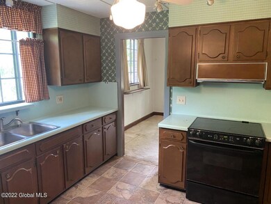 16 Croswell St, Albany, NY 12206 - photo 5