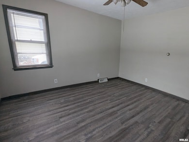 1012 Bridge Ave, Davenport, IA 52803 - photo 6