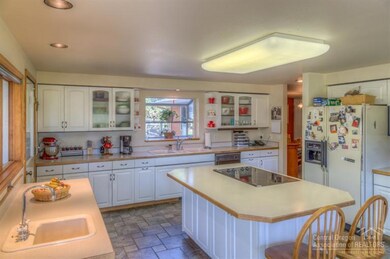 23265 Cindy Ct, Bend, OR 97701 - photo 4