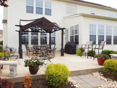 2028 Worthington Ct, Macungie, PA 18062 - photo 2