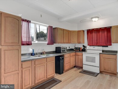 1234 Centre St, Ashland, PA 17921 - photo 5