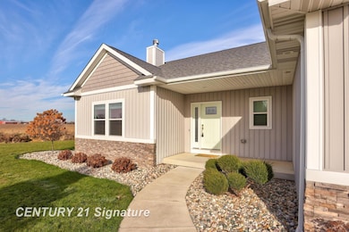 10060 Hemphill Dr, Freeland, MI 48623 - photo 7