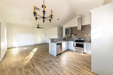 2611 Quail Run Trail, Granbury, TX 76048 - photo 4