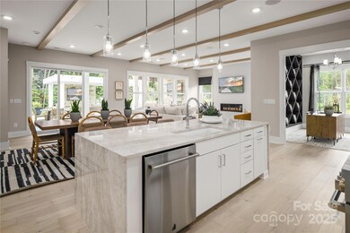 4151 Eastover Glen Rd unit 340, Charlotte, NC 28269 - photo 2