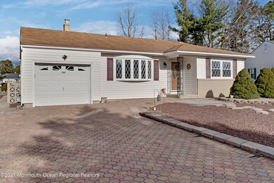 117 Edgewater Ct, Toms River, NJ 08757 - photo 4