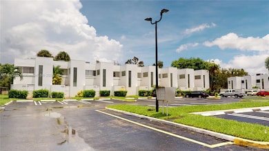 5130 Elmhurst Rd unit H, West Palm Beach, FL 33417 - photo 2