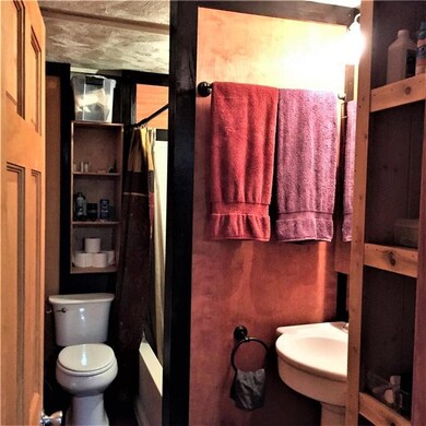 1st floor bath