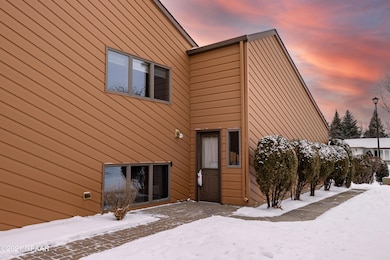 1215 S 23rd St, Grand Forks, ND 58201 - photo 6