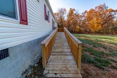 728 Old Mountain Rd, Greeneville, TN 37743 - photo 4