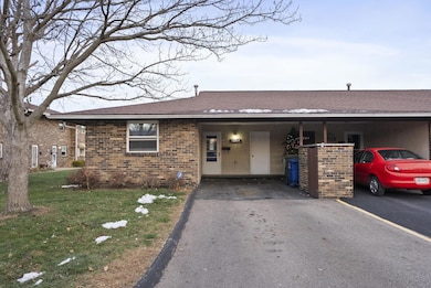 1258 Woodbrook Cir W unit 199, Columbus, OH 43223 - photo 3