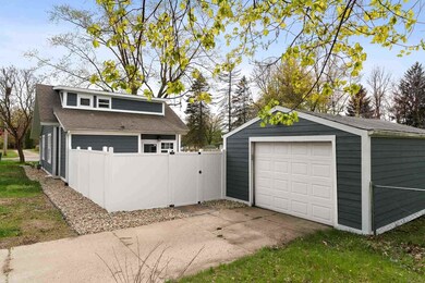 301 W Pendle St, South Bend, IN 46637 - photo 5