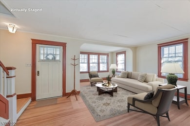 54 Rochelle Pkwy, Saddle Brook, NJ 07663 - photo 5