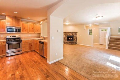 20491 Brentwood Ave, Bend, OR 97702 - photo 4