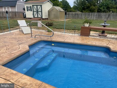 11509 Hampstead Dr, Fredericksburg, VA 22407 - photo 7