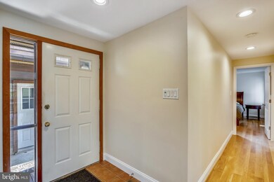 11525 Cherry Grove Dr, North Potomac, MD 20878 - photo 7