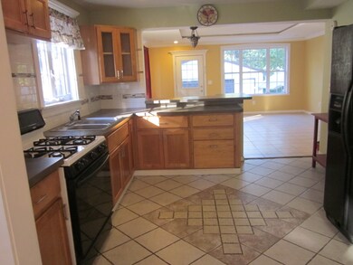 1023 W New York St, Aurora, IL 60506 - photo 7