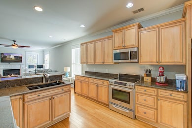 214 Clouter Creek Dr, Charleston, SC 29492 - photo 5