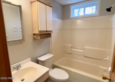 412 Prospect St, Hawley, PA 18428 - photo 5