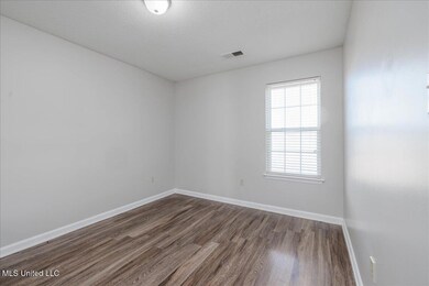 09-Bedroom 3
