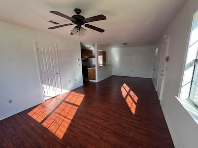 119 Melon St, Laurel, MS 39440 - photo 2