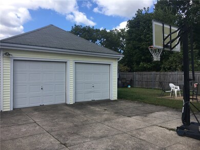 86 Stedman Ave, Pawtucket, RI 02860 - photo 7