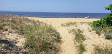 276 Beachway Ave unit 4, Keansburg, NJ 07734 - photo 5