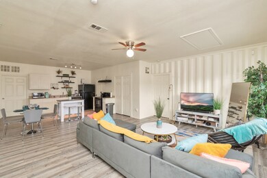 3622 Lehall St unit B, Houston, TX 77021 - photo 7