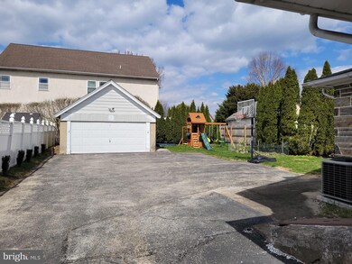 806 Wynnewood Rd, Ardmore, PA 19003 - photo 2