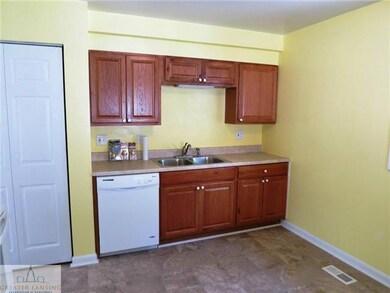unlisted-address, Lansing, MI 48910 - photo 4