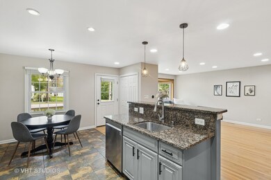 123 N Cedar St, Palatine, IL 60067 - photo 5